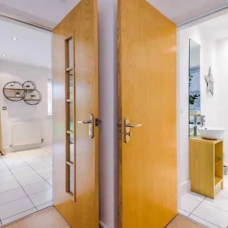Luxurious Cosy 4Br Home Cheshire Saughall Exterior photo