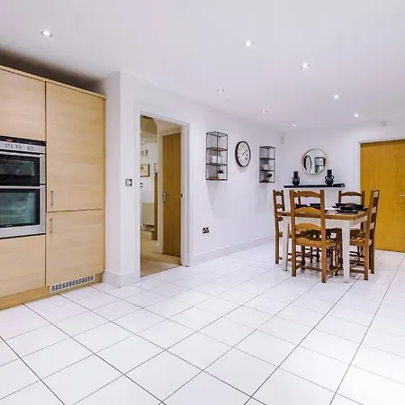 Luxurious Cosy 4Br Home Cheshire Saughall Exterior photo