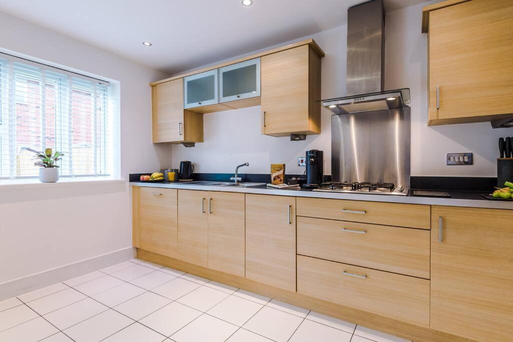 Luxurious Cosy 4br Cheshire