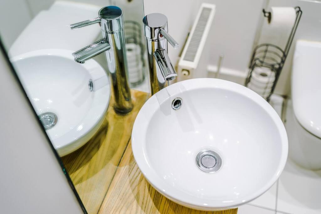Luxurious Cosy 4br Cheshire