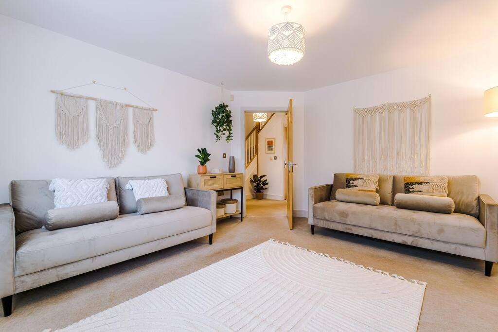 Luxurious Cosy 4br Cheshire * Saughall