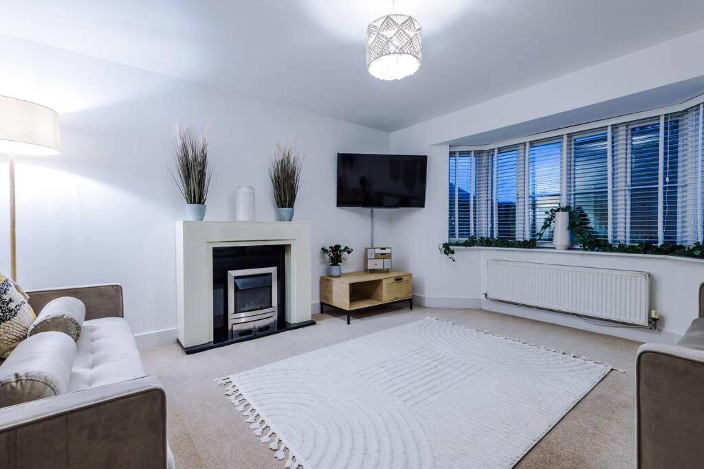 Luxurious Cosy 4br Cheshire