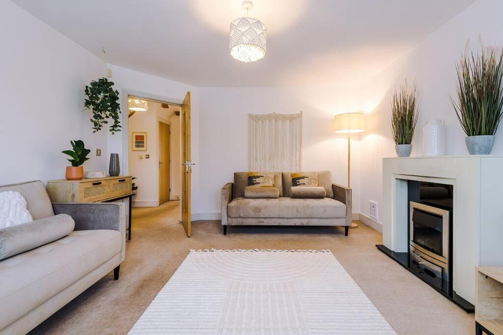 Luxurious Cosy 4br Cheshire